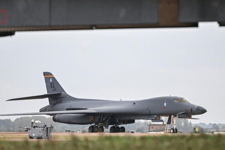 AS Tarik 12 Pesawat Pengebom B-1 dari Pangkalan Inggris, Ancaman Serangan Diduga Berasal dari Iran