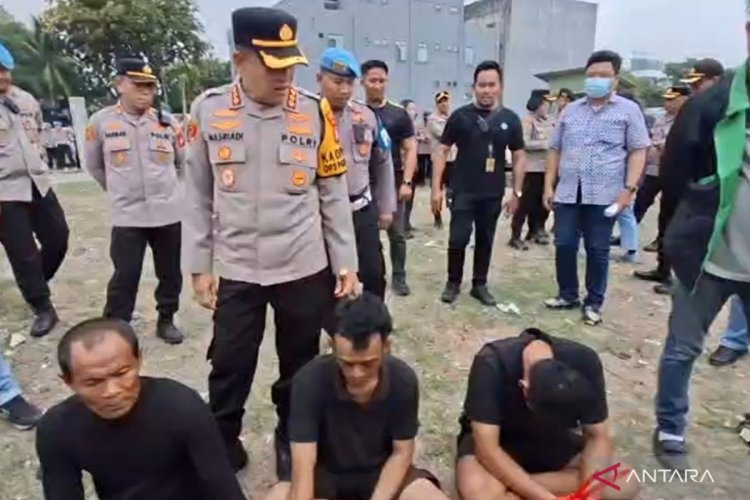 Polisi Grebek Kampung Boncos, Tiga Pengguna Narkoba Diciduk di Dalam Bedeng