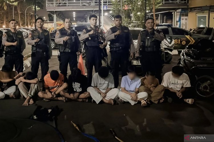 16 Pemuda Diamankan Polisi Saat Hendak Tawuran di Jakpus dan Jaktim, Celurit hingga Katana Disita