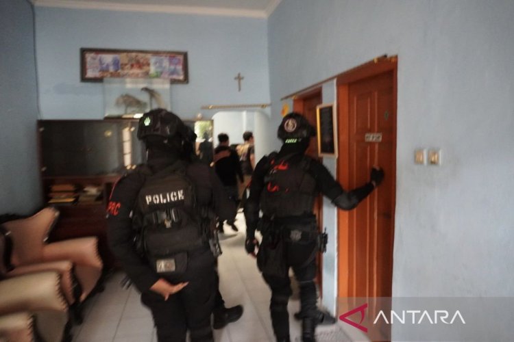 125 Personel Gabungan Grebek Kampung Ambon, Seorang Pria Positif Narkoba Diciduk