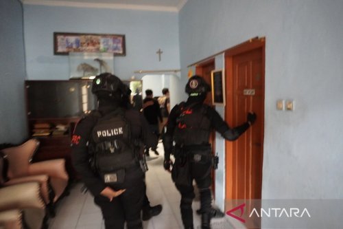 125 Personel Gabungan Grebek Kampung Ambon, Seorang Pria Positif Narkoba Diciduk
