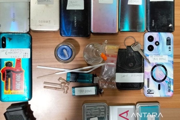 Operasi Sarang Narkoba di Bekasi, Polisi Tangkap Sembilan Orang dan Sita 12 Paket Sabu