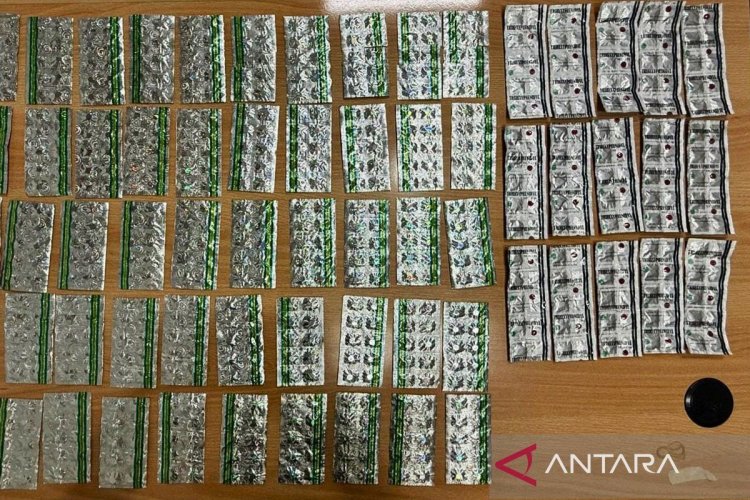 Polisi Tambora Gerebek Peredaran Obat Keras, Dua Pria Diciduk dengan 1.065 Butir Pil