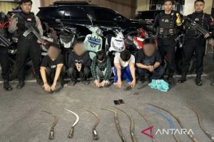 Rangkuman Kriminal Polda Metro Jaya: Mayat Terbungkus Kain di Jakbar hingga Lima Pelaku Tawuran Diciduk