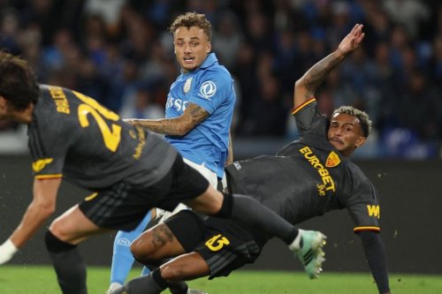 Drama Enam Gol di Maradona, Napoli Gagal Kunci Kemenangan Usai Roma Samakan Skor di Menit 89
