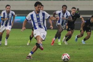 Thom Haye Peringatkan Persib: Dewa United Kini Beda Usai Ganti Pelatih dan Pemain