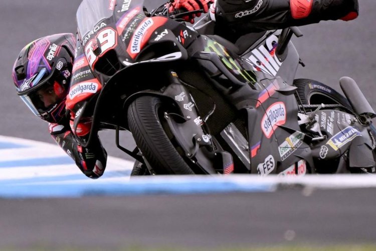 Cedera Patah Tulang Belum Pulih, Bos Aprilia Ragu Martin Turun di Sepang