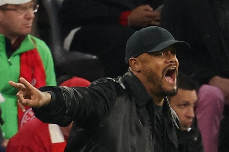 Vincent Kompany Mendadak Ambruk di Lapangan Latihan Bayern, Kini Dirawat Intensif di Rumah Sakit