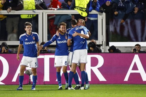 Comeback Dramatis Como di Menit Akhir Bikin Roma Mulai Terdesak di Klasemen Liga Italia