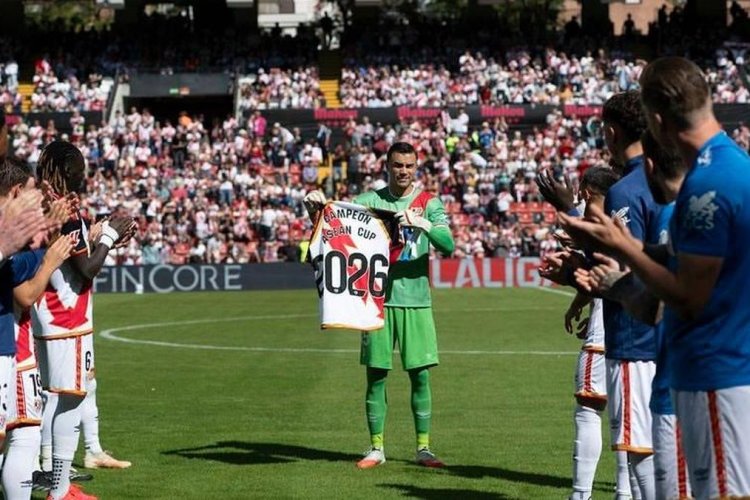 Emil Audero Disambut Guard of Honour Rayo Vallecano Usai Antarkan Indonesia Juara ASEAN Cup 2026