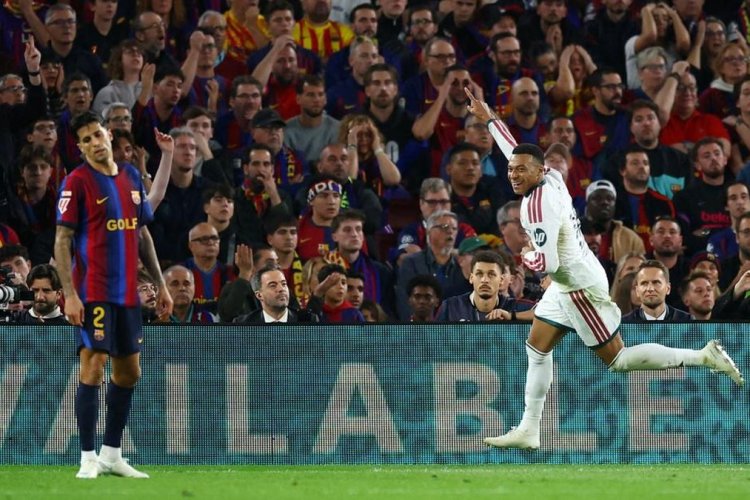 Cetak Brace di El Clasico, Mbappe Kini Hanya Terpaut Dua Gol dari Raphinha di Puncak Top Skor