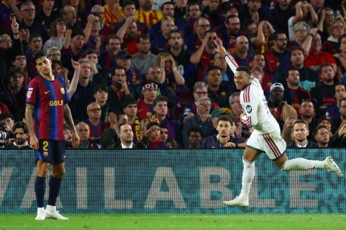 Cetak Brace di El Clasico, Mbappe Kini Hanya Terpaut Dua Gol dari Raphinha di Puncak Top Skor
