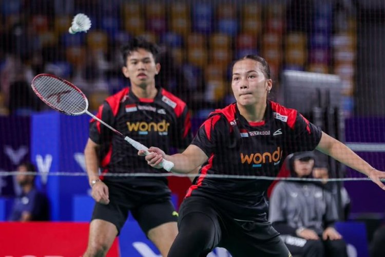 Tertinggal 11-14 di Gim Ketiga, Luthfi/Dian Berbalik Juara Dunia Junior