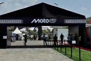 Paddock Mandalika Diserbu Penggemar, Raul Fernandez Rebut Pole Jelang Sprint Race