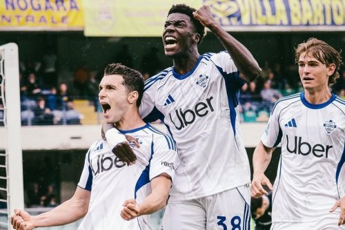 Douvikas Cetak Dua Gol, Como Kalahkan Sassuolo dan Merangsek ke Empat Besar