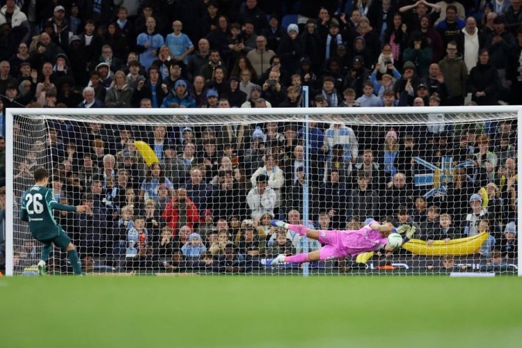 Man City Tersungkur Dulu, Rulli Jadi Pahlawan Lewat Adu Penalti Kontra Brighton