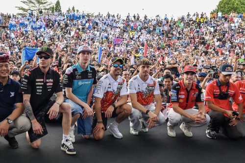 Ribuan Warga Mataram Kepung Jalan demi Lihat 8 Rider MotoGP Mandalika, Nama Marquez Paling Bergema
