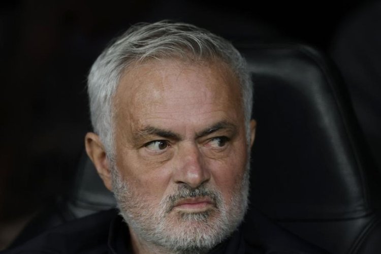Mourinho Puji Mentalitas Pemain Madrid Usai Barcelona Takluk di Camp Nou