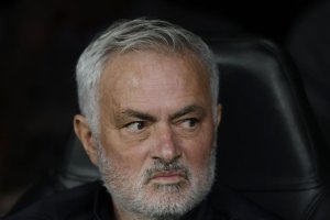 Mourinho Puji Mentalitas Pemain Madrid Usai Barcelona Takluk di Camp Nou