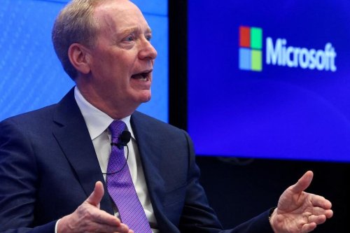 Presiden Microsoft Sebut Aturan Keamanan AI Kalah Ketat dari Mesin Cuci dan Susu