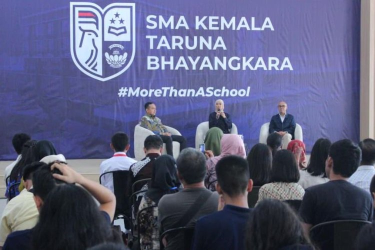 Meutya Hafid Ungkap Kunci Sukses Generasi Muda di Era Perubahan Global