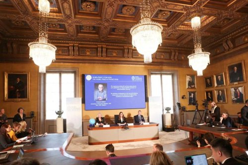 Fisikawan Belgia Francis Halzen Raih Nobel Fisika 2026 Berkat Observatorium Neutrino di Antarktika