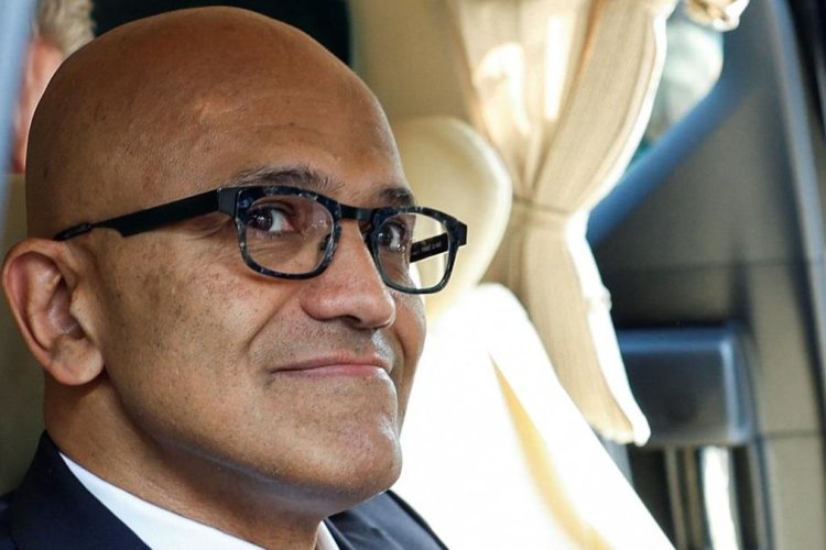 CEO Microsoft Desak Standar Baru AI, Sebut Sistem Canggih Wajib Punya Rem Darurat