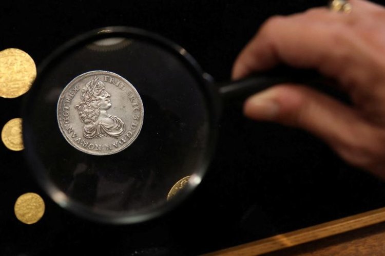 Arkeolog Temukan Koin Perak Bergambar Raja Inggris Usai Terkubur 1.000 Tahun di Shetland