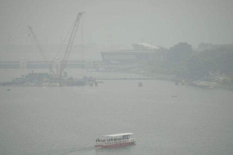 Udara Labuan Bajo Kabur Diselimuti Haze, BMKG Minta Warga Batasi Aktivitas di Luar Ruangan