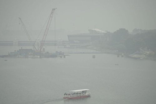 Udara Labuan Bajo Kabur Diselimuti Haze, BMKG Minta Warga Batasi Aktivitas di Luar Ruangan